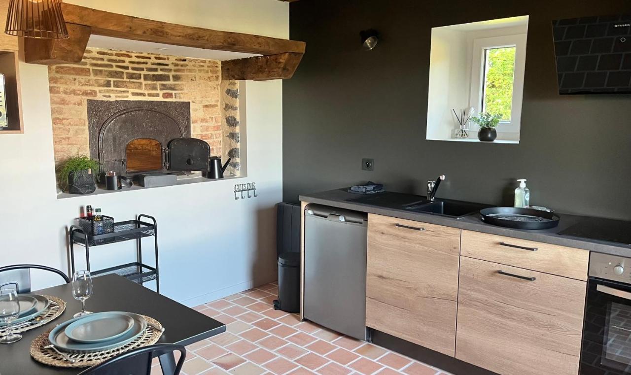 La Douce Halte - Gites Avec Spa Ou Sauna Saint-Ouen-Des-Toits 외부 사진