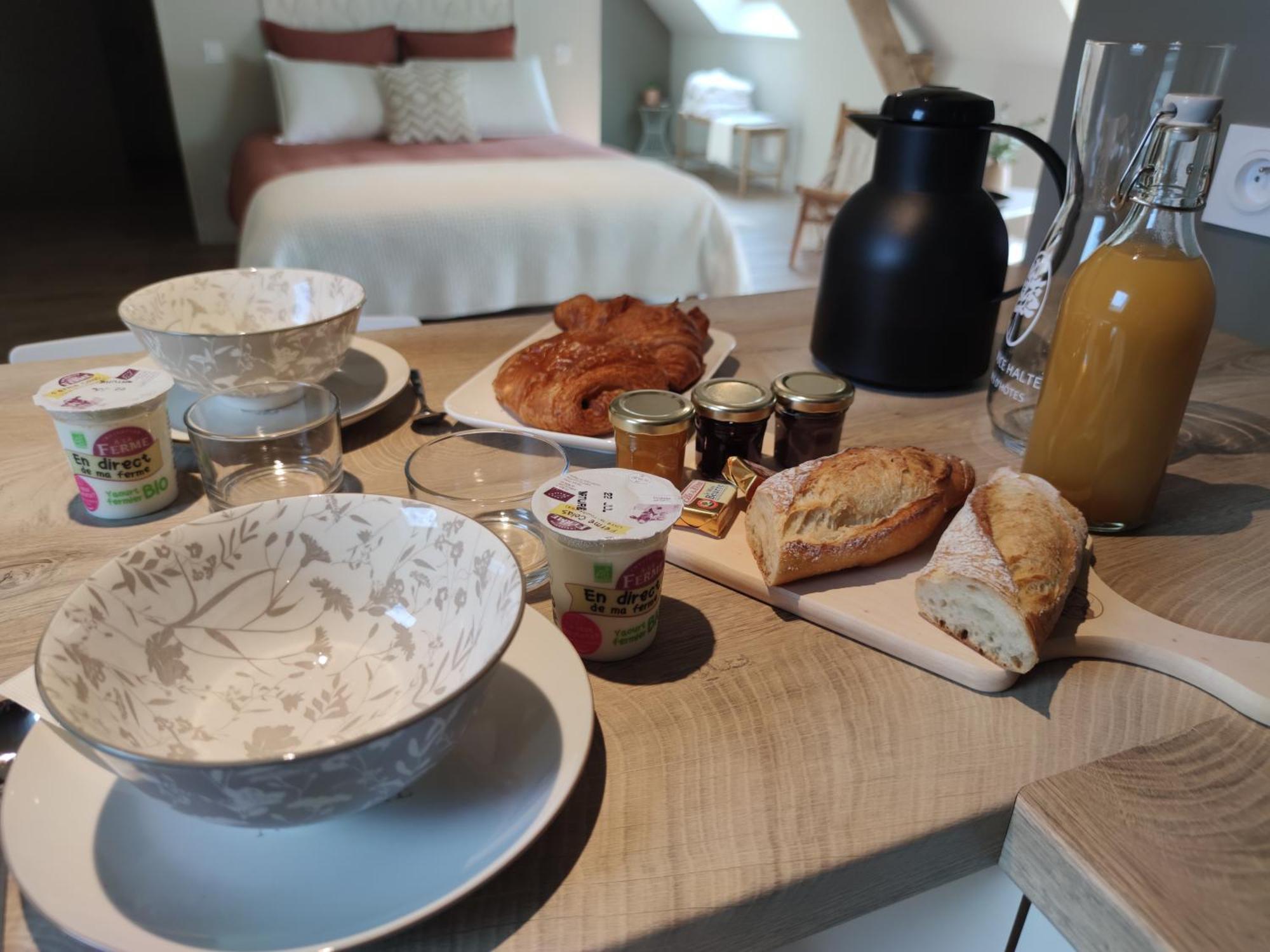 La Douce Halte - Gites Avec Spa Ou Sauna Saint-Ouen-Des-Toits 외부 사진