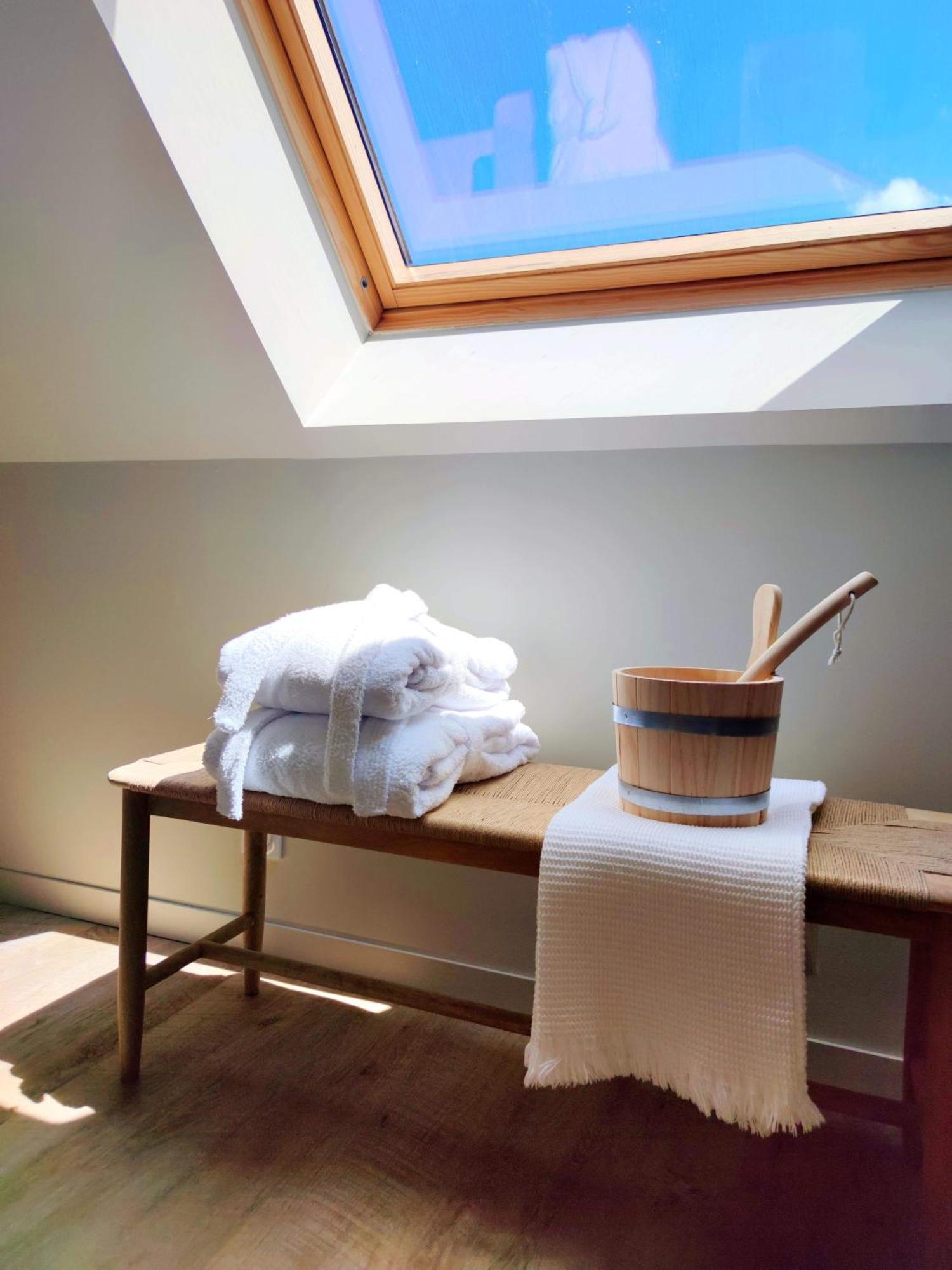 La Douce Halte - Gites Avec Spa Ou Sauna Saint-Ouen-Des-Toits 외부 사진