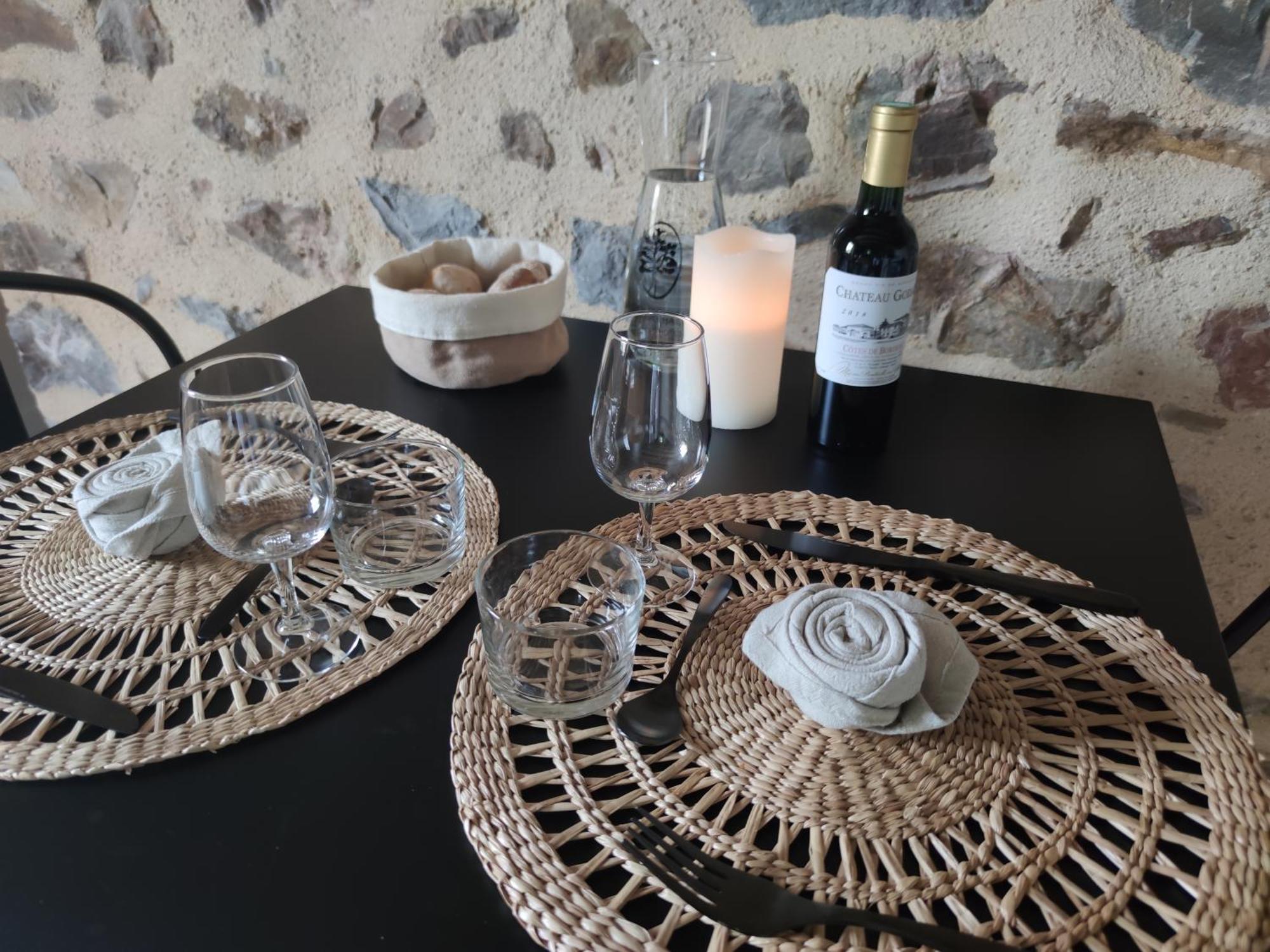 La Douce Halte - Gites Avec Spa Ou Sauna Saint-Ouen-Des-Toits 외부 사진